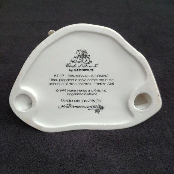 Vintage 1997 Circle of Friends by Masterpiece for Homco Porcelain Figurine #1117 - Picture 6 of 9